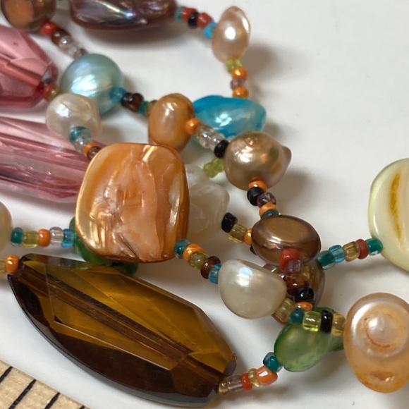 17" Colorful Small & Large Bead and Shell Necklace Multi Tier Layered - Picture 13 of 14